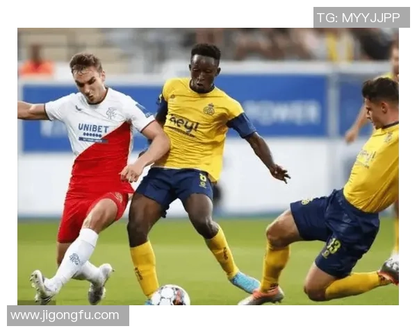 日本足球明星俱乐部最新排名揭晓球迷们的关注焦点与分析解读